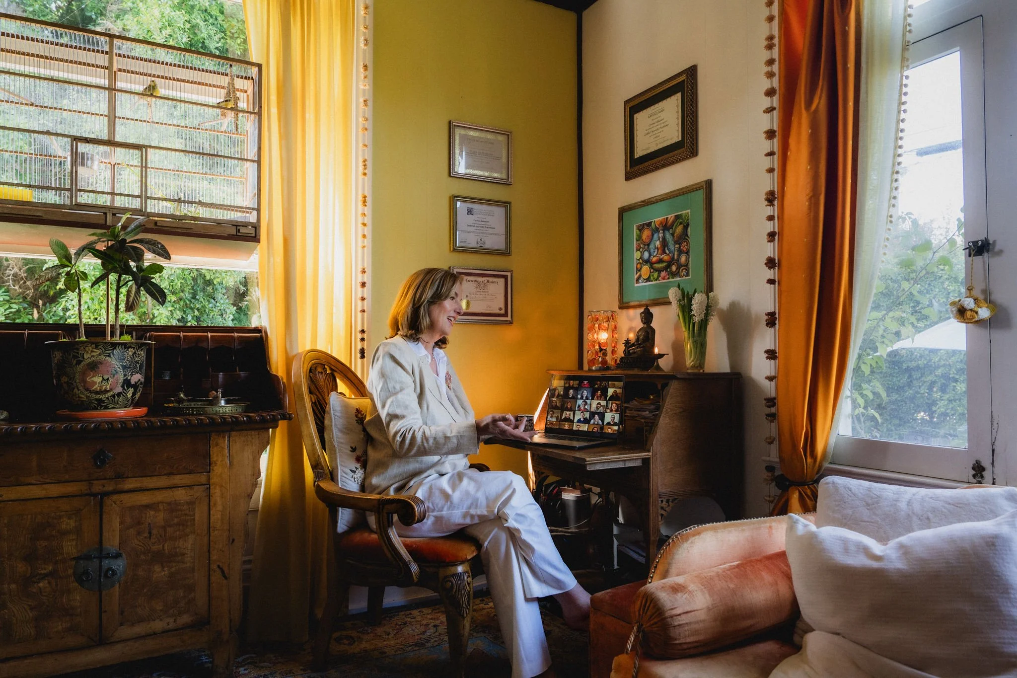 Corinna Maharani teaching authentic Ayurvedic Bodywork and PanchaKarma techniques during professional certification training at Maharani Academy.