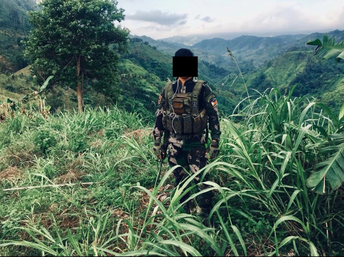RMFB PNP officer with an olive colored Venum H-Back chest rig. Also note the black drifit combat shirt.