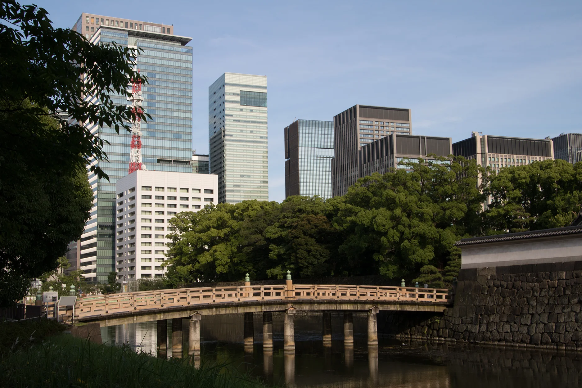 SU17301_Tokyo_ImperialPalace_RichelDiaz.jpg
