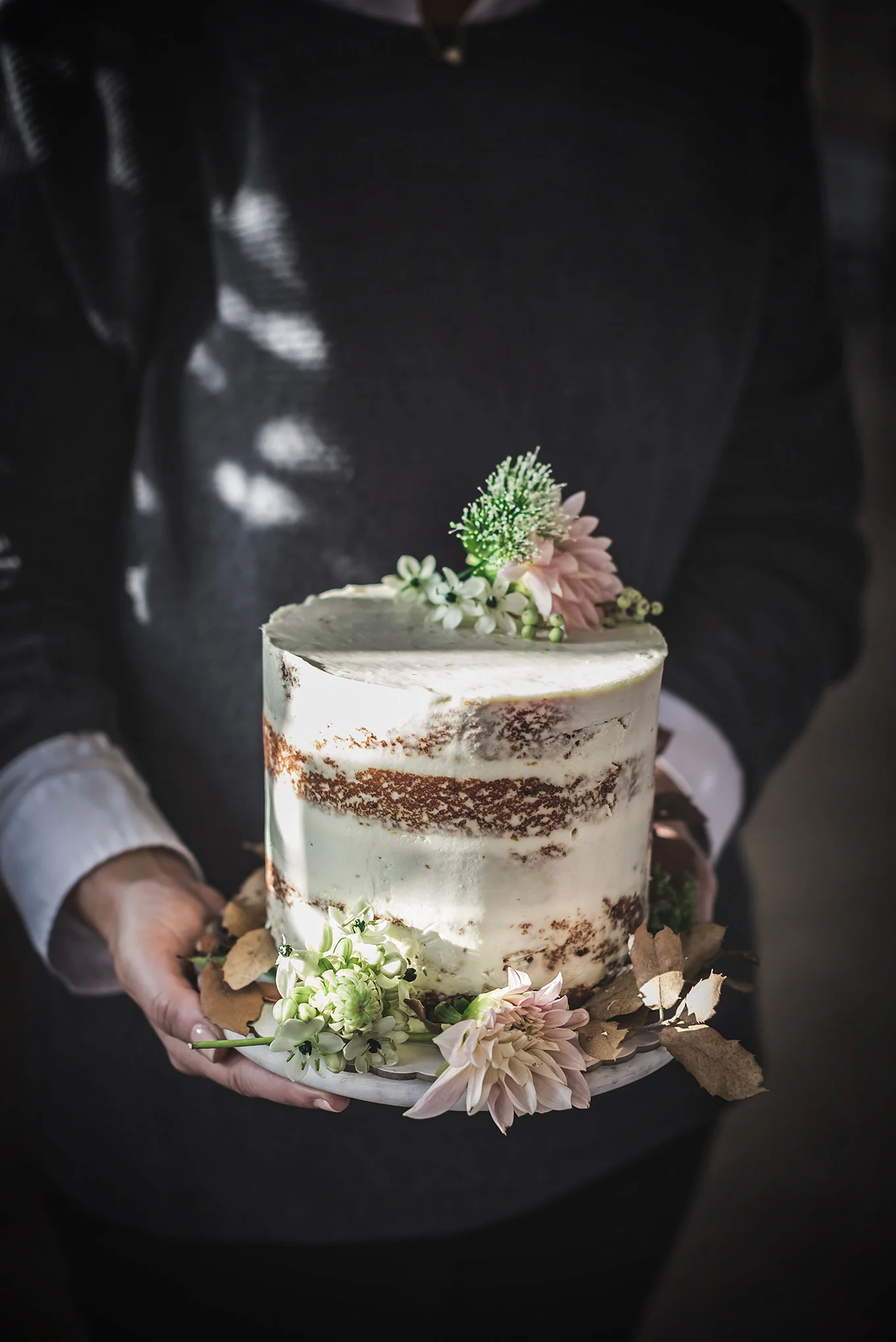 Tarta-en-manos.jpg