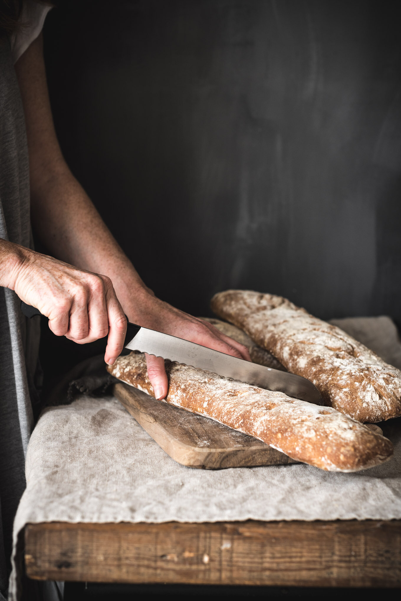https://saboresymomentos.es/pan-de-chapata-casera-receta-muy-facil/