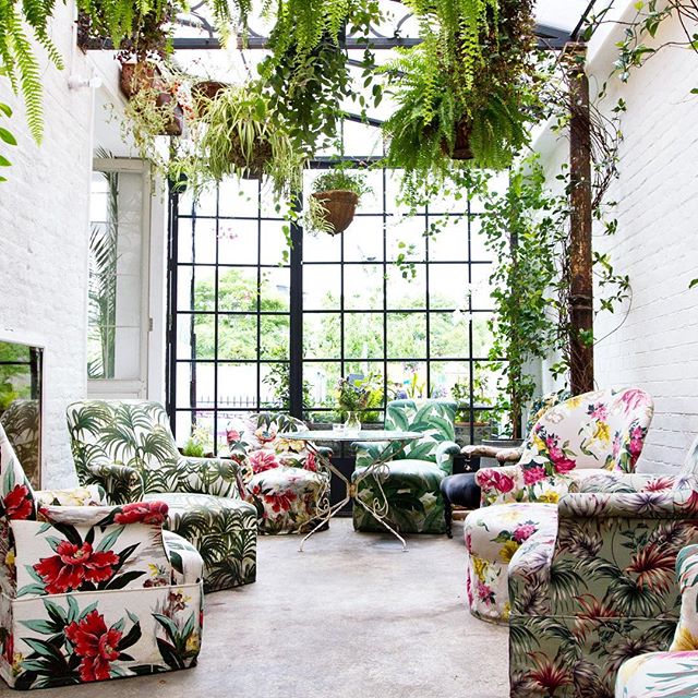 #Clerkenwell's best hidden oasis, at your service (and by service, we mean brunch, lunch, dinner, cocktails, events...) 💚🌺