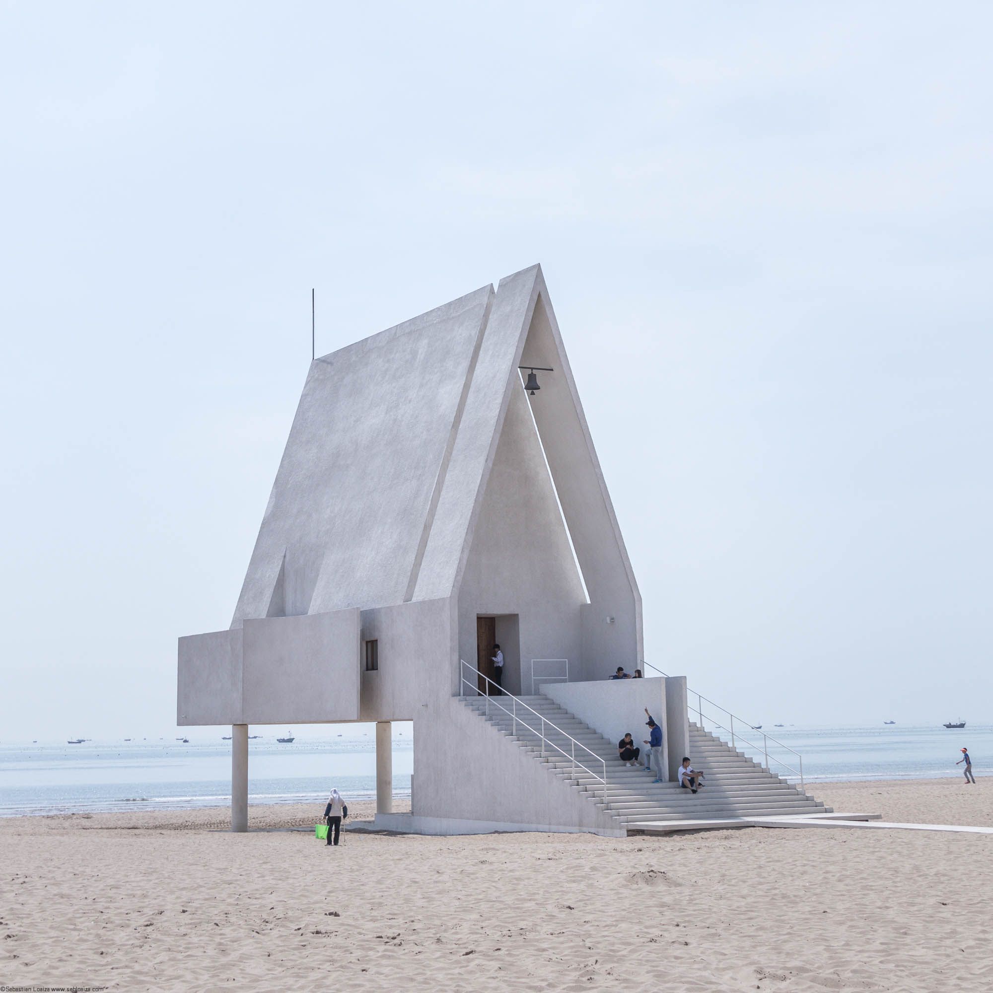 Seashore Chapel by Vector Architects