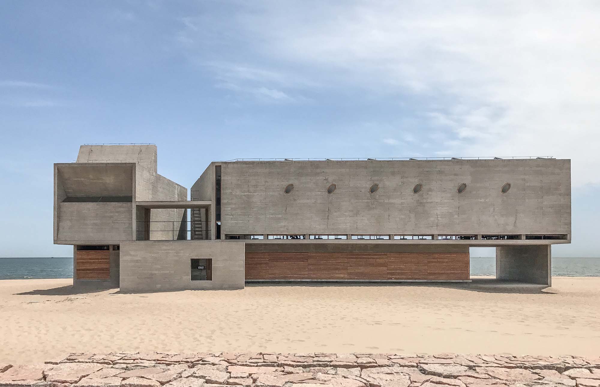 Seashore Library by Vector Architects