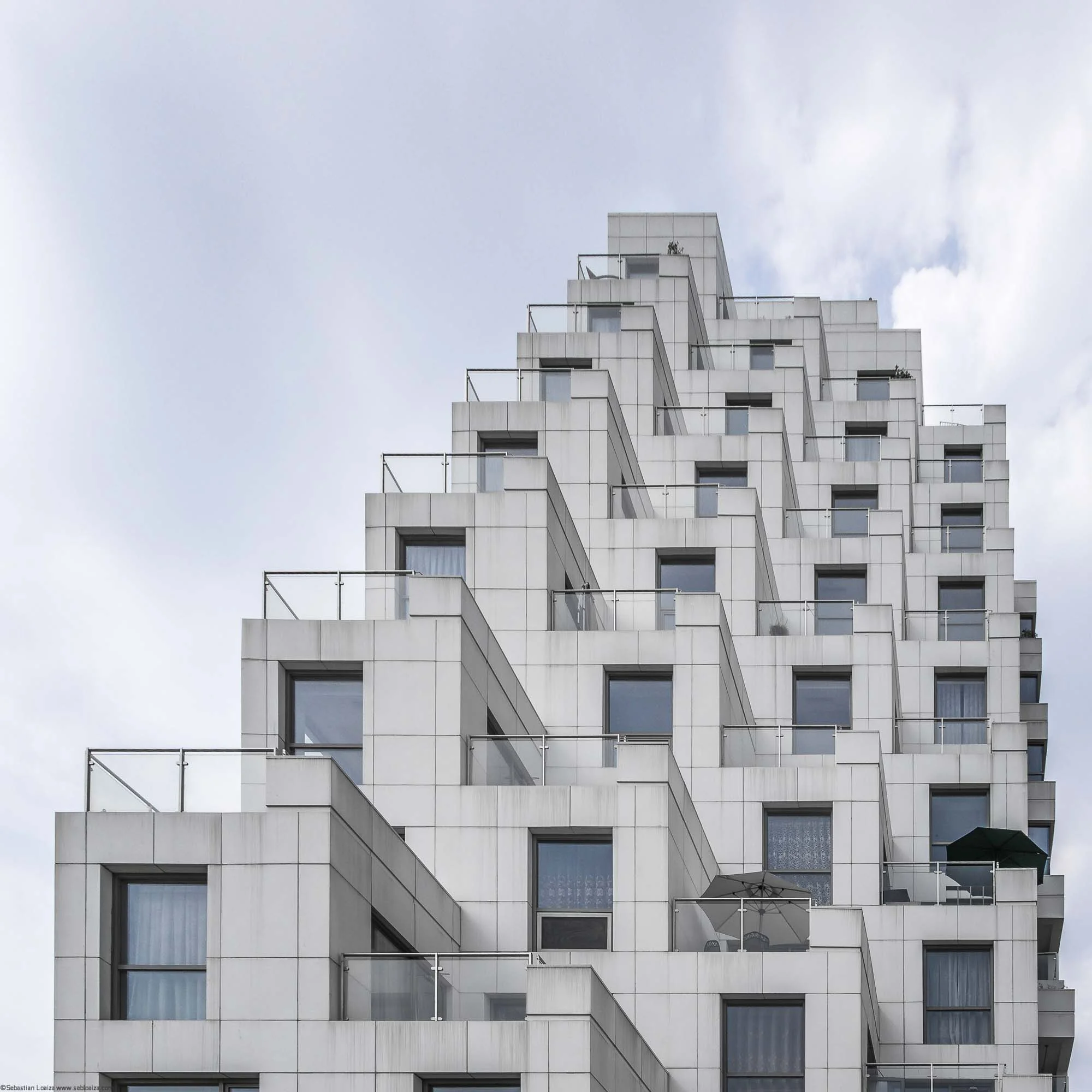 Golden Dreams Bay by Moshe Safdie
