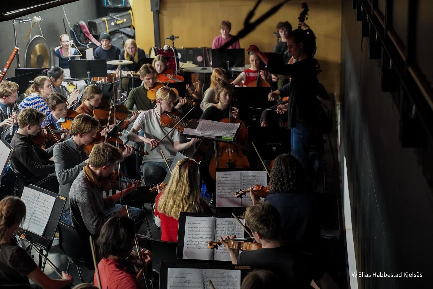 Vi har ankommet B&aelig;rum Kulturhus, og gleder oss veldig til &aring; fremf&oslash;re n&oslash;tteknekkeren sammen med @den_norske_ballettskole l&oslash;rdag 23/11 og s&oslash;ndag 24/11!

Billetter finnes p&aring; kulturhusets nettsider, h&aring;p