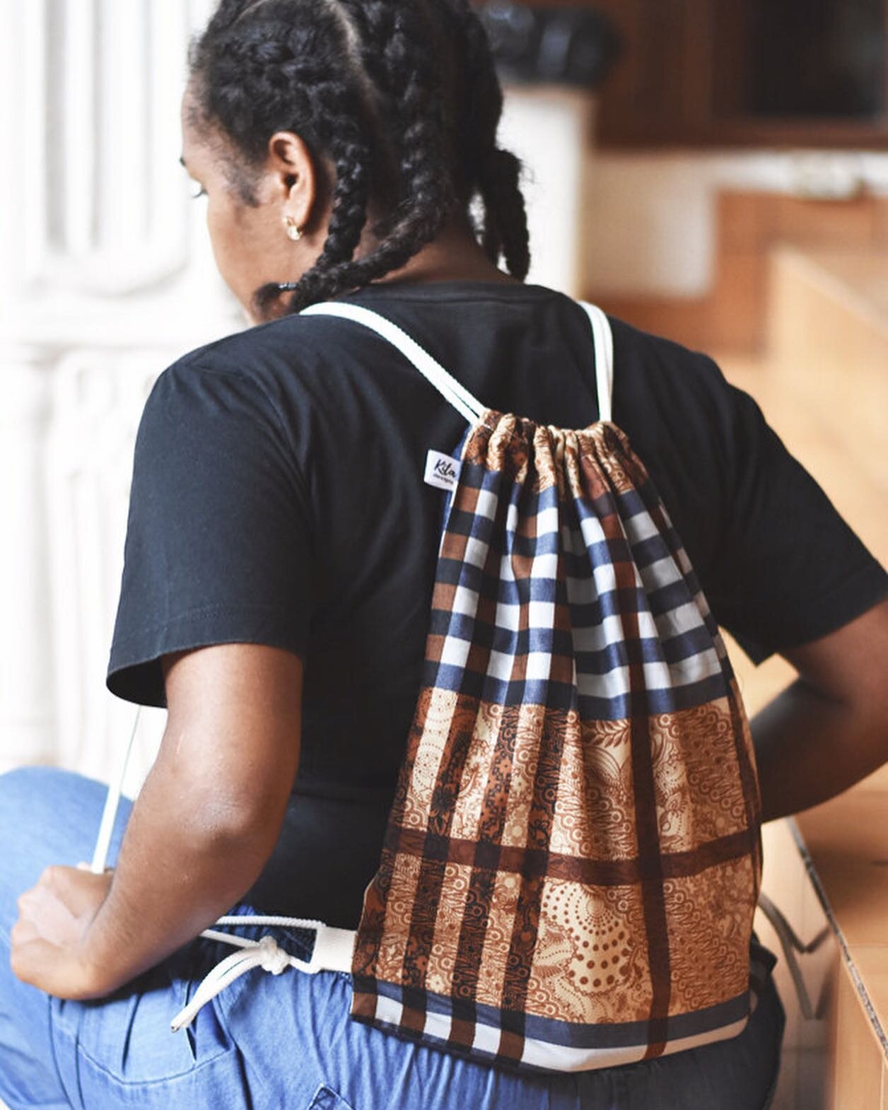Another SALE is here!!! Get excited because this week we are offering 20% off bags and scarves with the discount code: STYLEUP 

Get yours before the sale ends on May 2! 

.
.
.
Kita Designs creates handmade batik products and is focused on empowerin