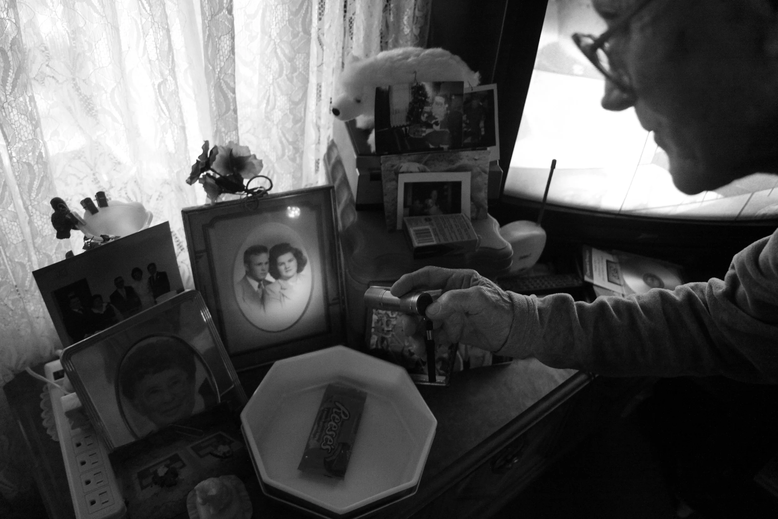 18_MG_6967flahlightbw copy.jpg