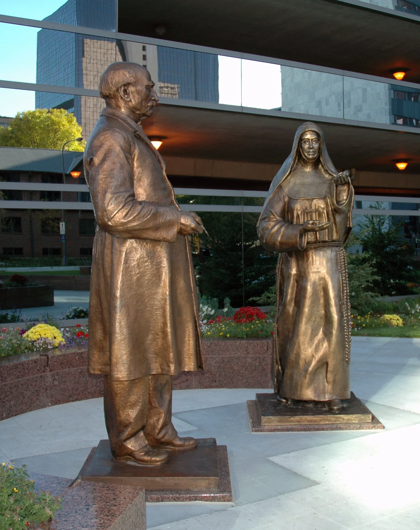 Mother Alfred Moes in Bronze, Mayo Clinic, Mike Major