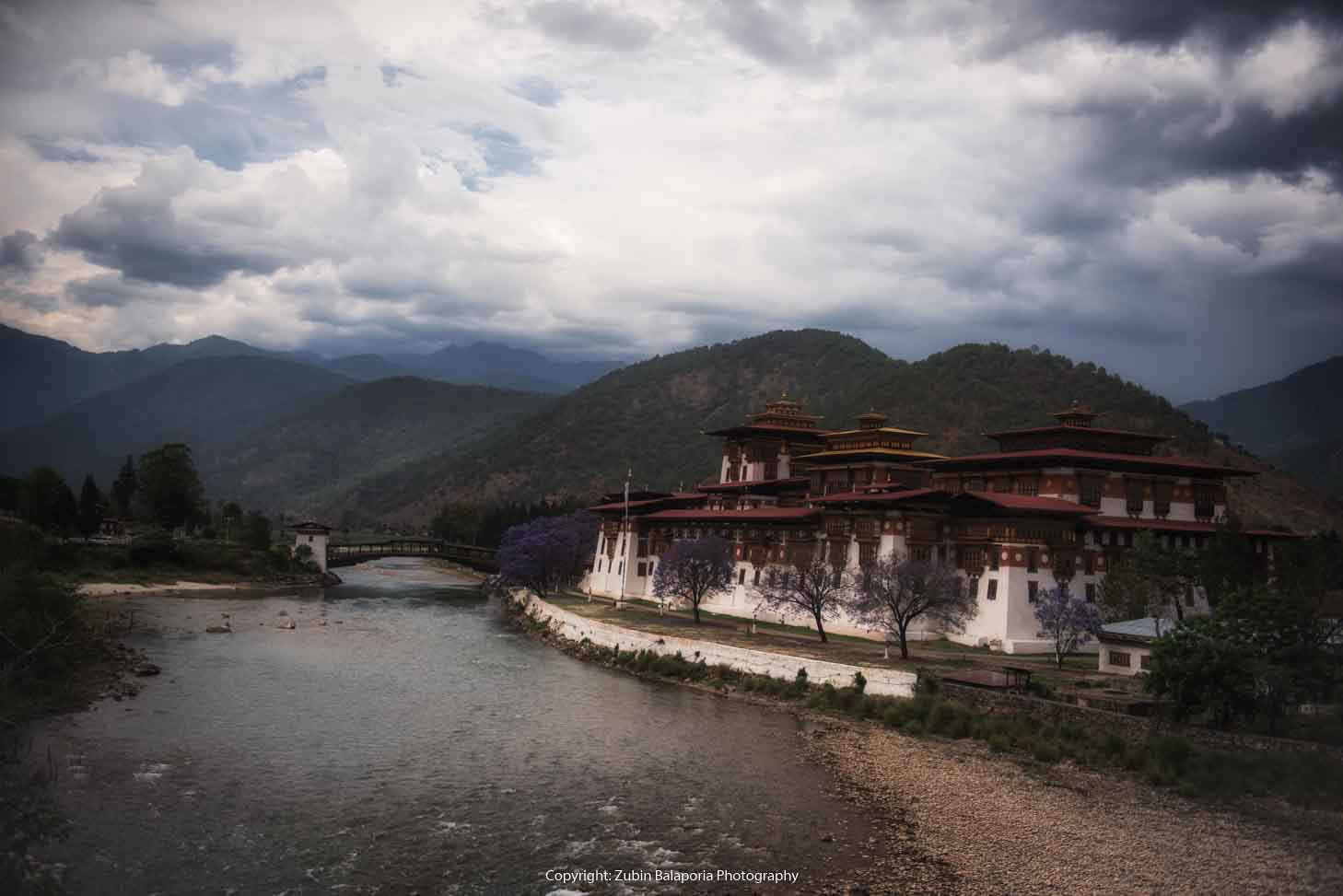 BHU Punakha Dzong 01 WS.jpg