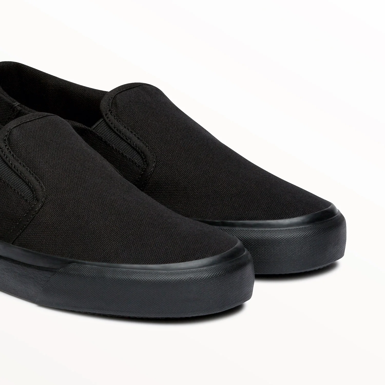 slipon_black_threequarter_front_close.jpg
