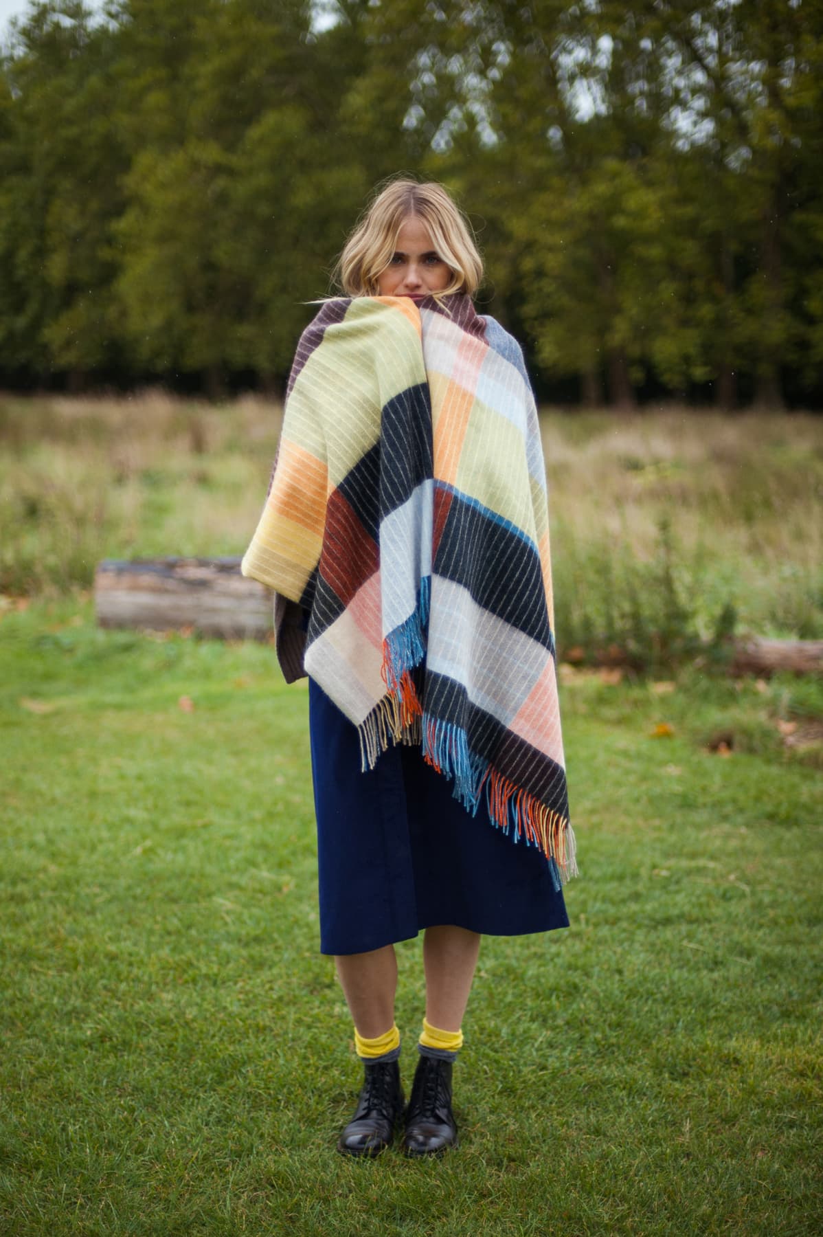 stories-aw18-anni-albers-girl-blanket-full.jpg