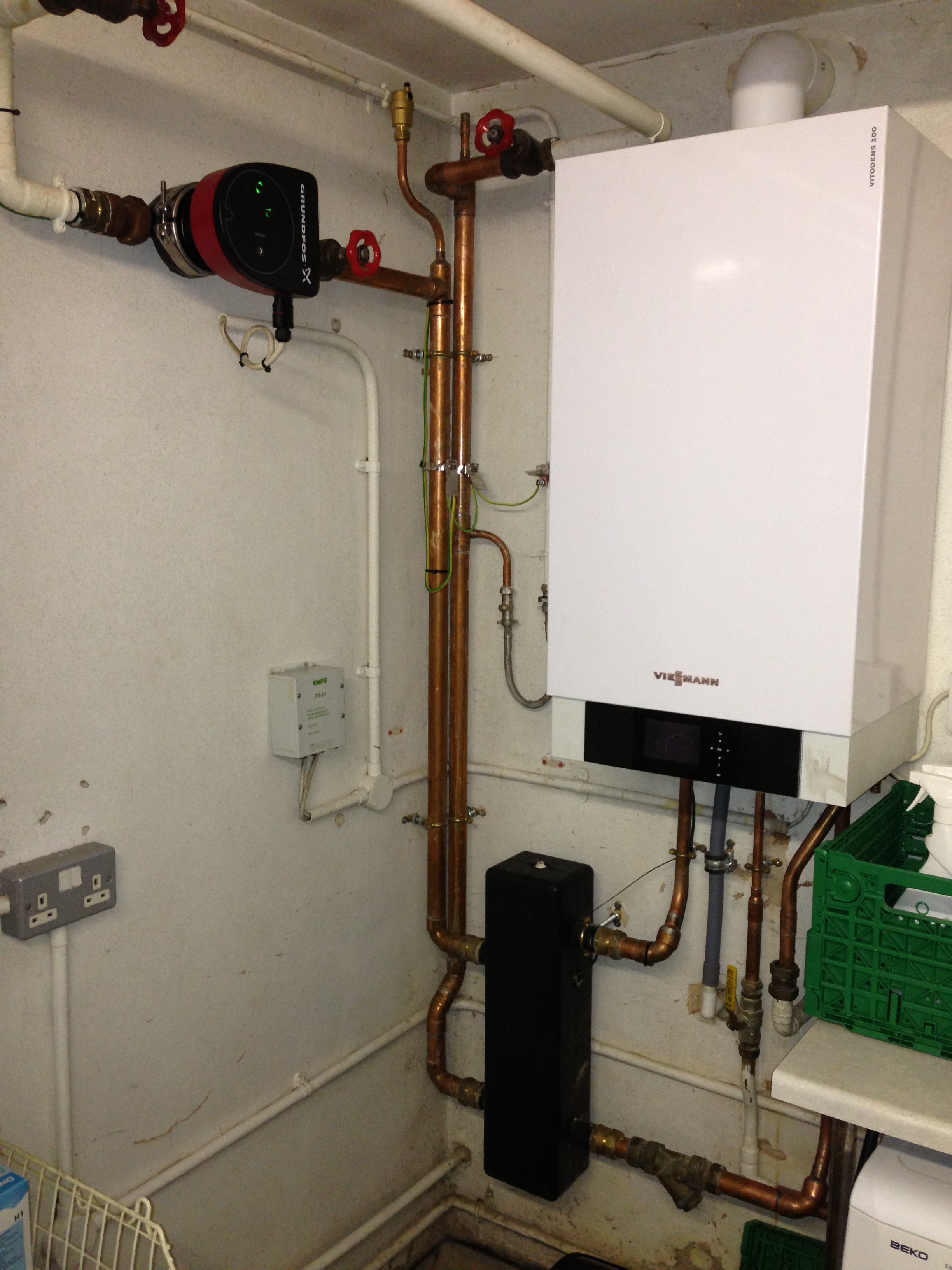 Battersea zoo - MHS Boiler replaced with Viessmann Vitodens 200w (2).JPG