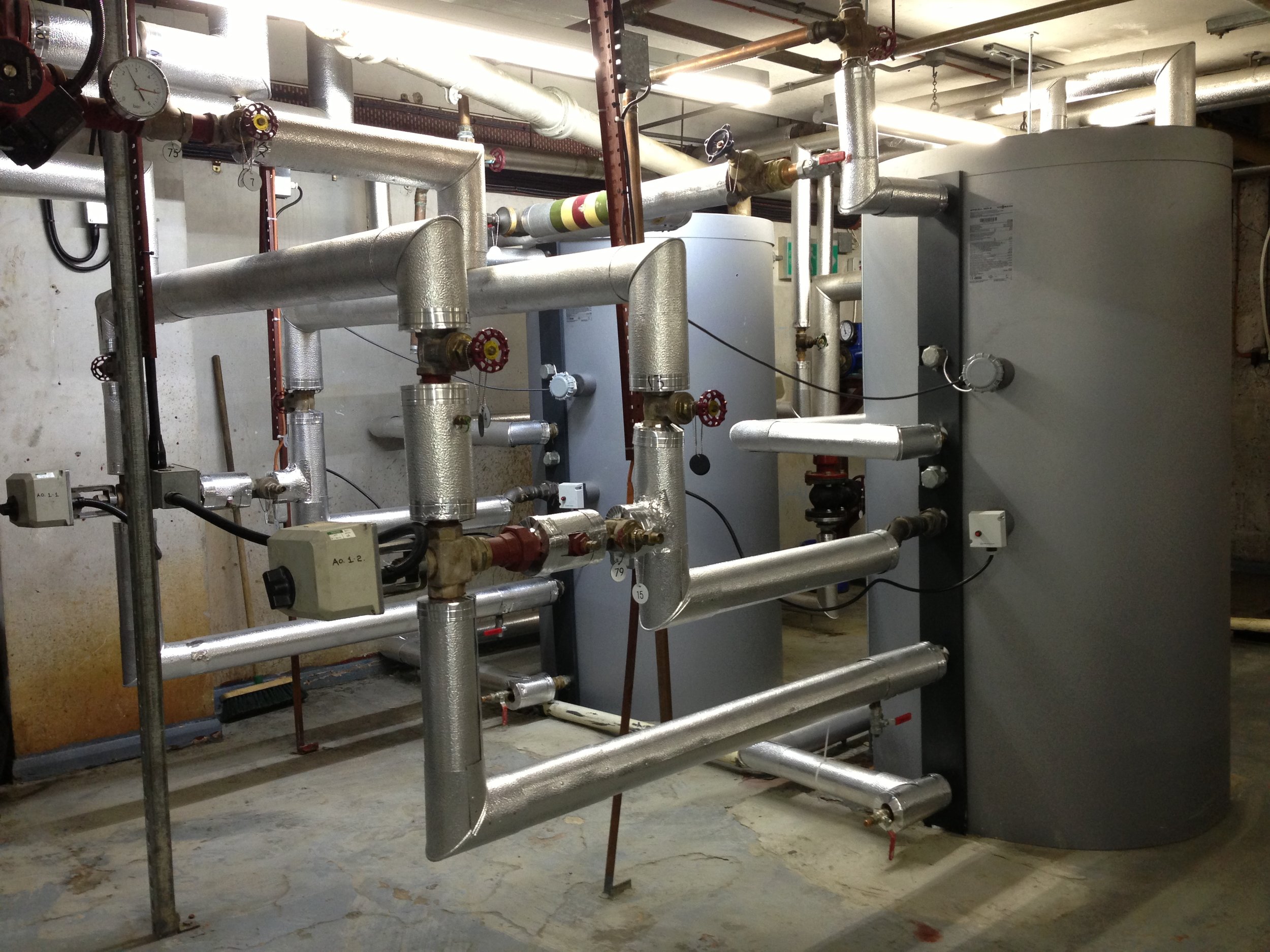 Replacement of two horizontal calorifiers with new Viessman vertical calorifers (3).JPG