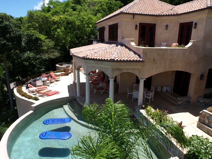 st-john-peterbay-villa-amorosa-deck-pool.jpg