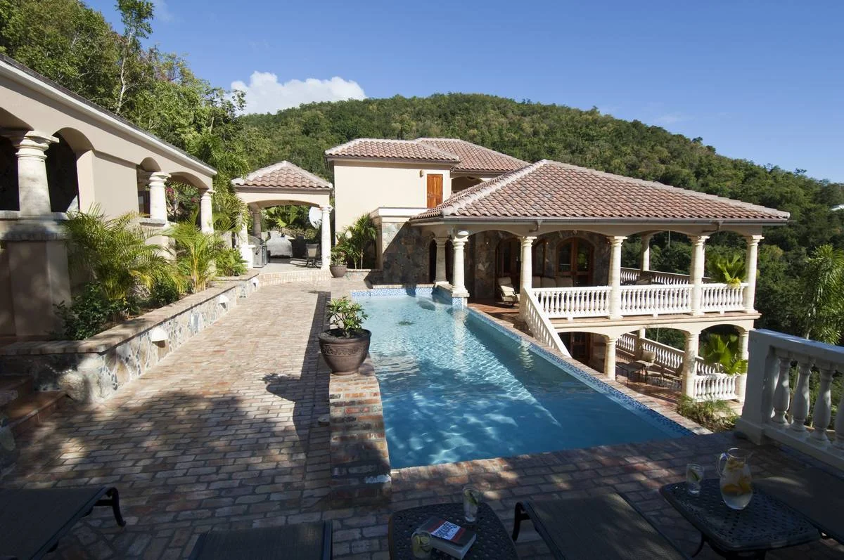 darcini pool.jpg
