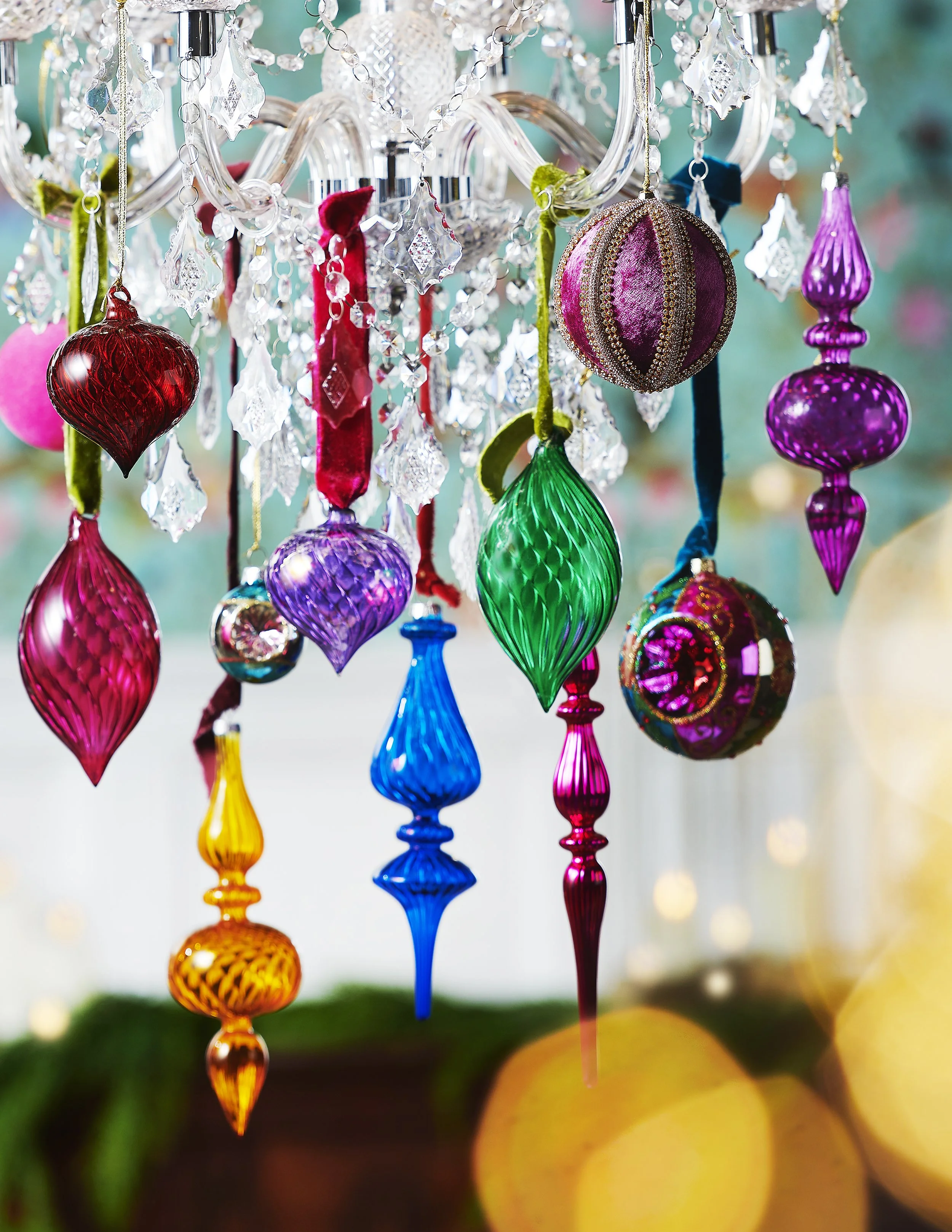ornaments_chandelier.jpg