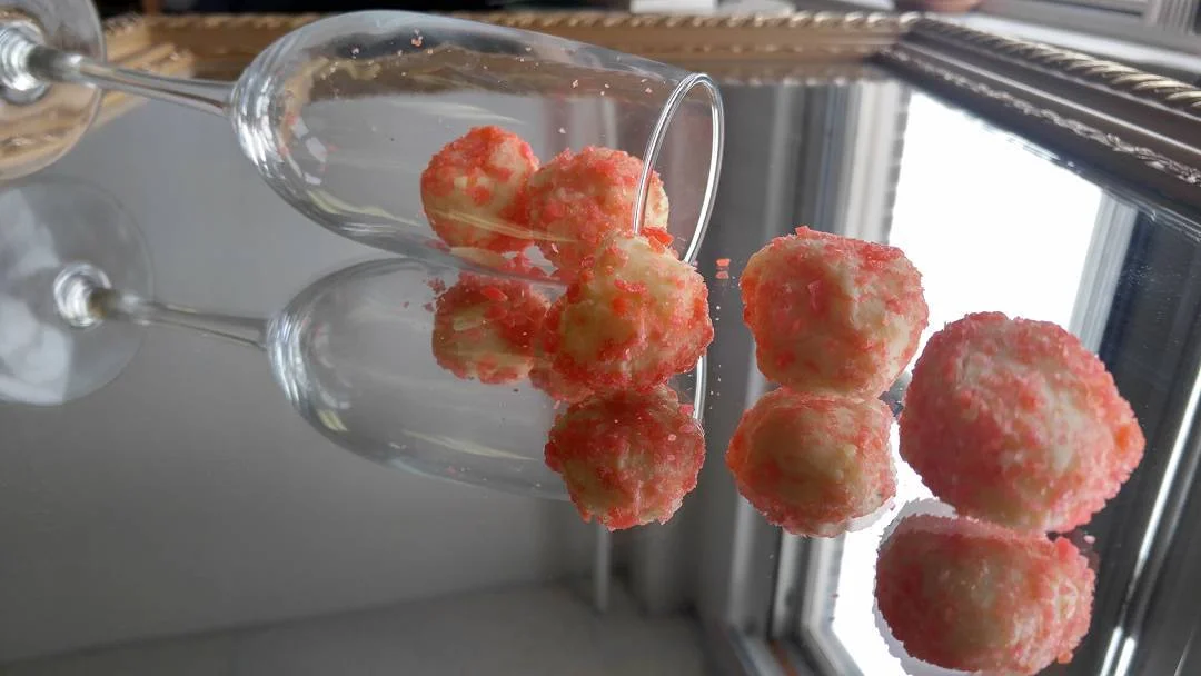 Champagne with Popping Candy Truffle