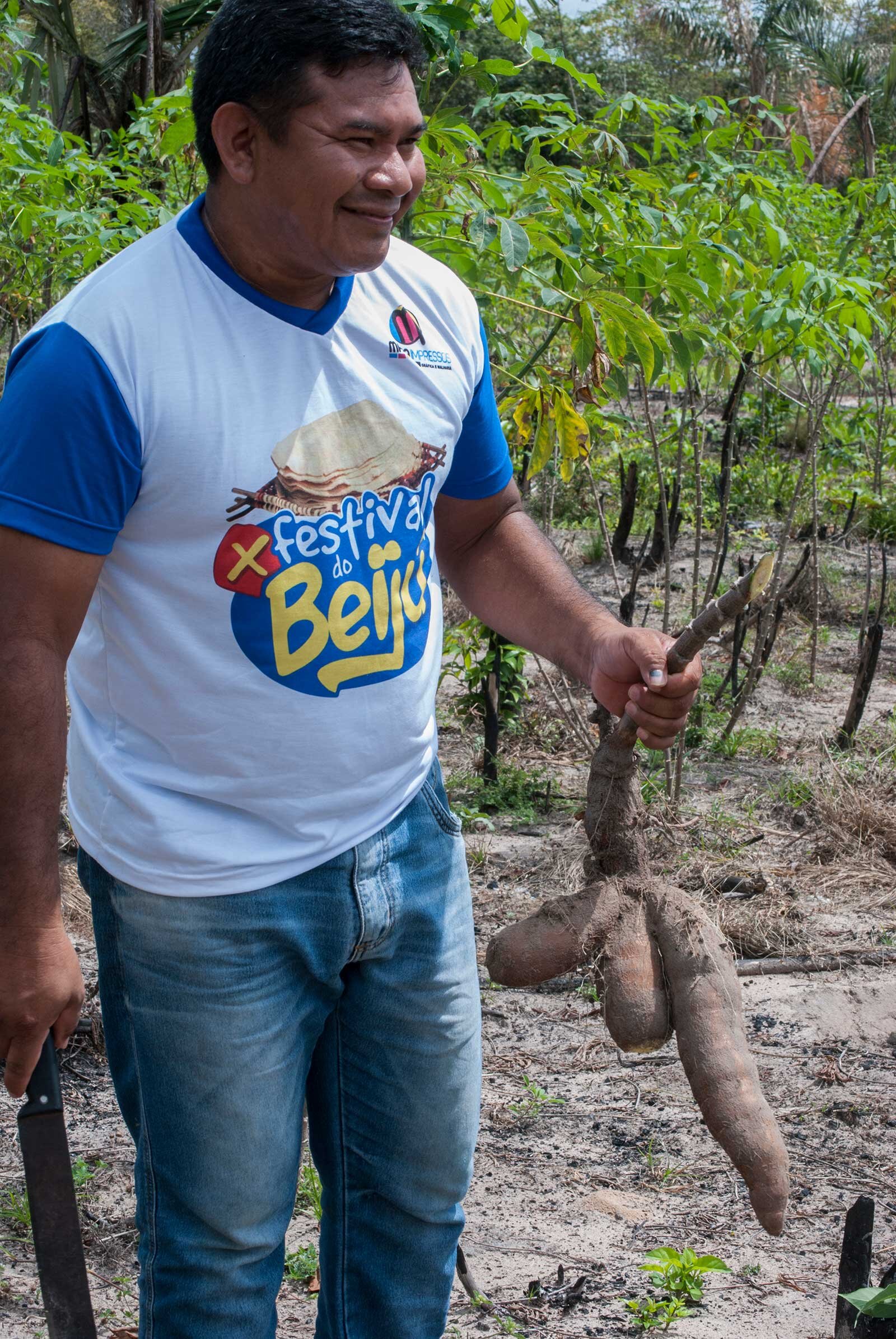  Marcolino da Silva, one of the community leaders, takes us to see the manioc plantation. They change the site of the plantation every five years or so to allow the soil to recover. Indigenous groups in the Amazon have been practicising sustainable a