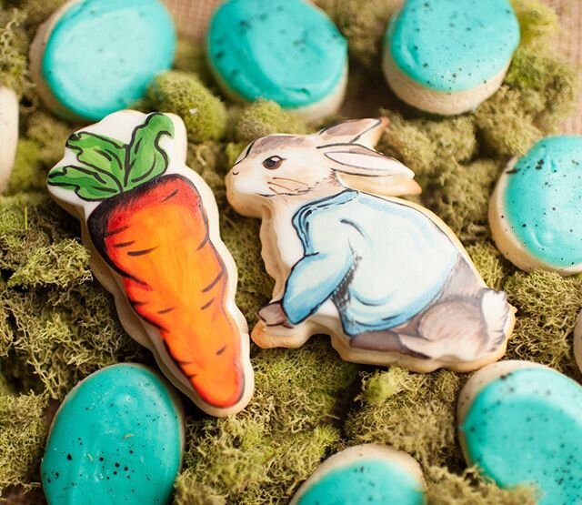 🐰 we ❤️ helping the Easter Bunny!  Starting April 1st JOE'S PARKWAY MARKET  #Shippingnationwide on Goldbelly
Photo: @orangephotographie @ellesbellesbakery #cookies #easter #peterrabbitparty #bozeman #montana #yum #edibleart #bozemanbakery #montana #frostedsugarcookies #soldfasterthanwecouldmakethem  #handpainted cookies Oh Peter Rabbit, you are so cute. 