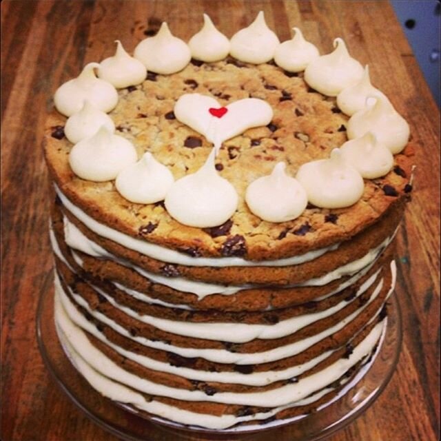 Shhhhh... I hear there’s a cookie monster around here. #ellesbelles #ellesbellesbakery #bozemanbakery #chocolatechipcookiecake  #yum #cookies #cake