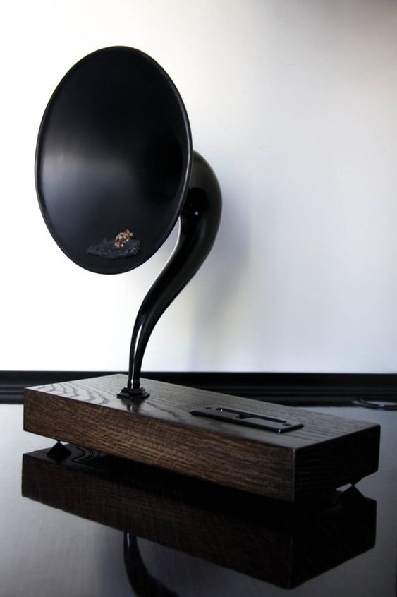 HOME-gramophone.jpg