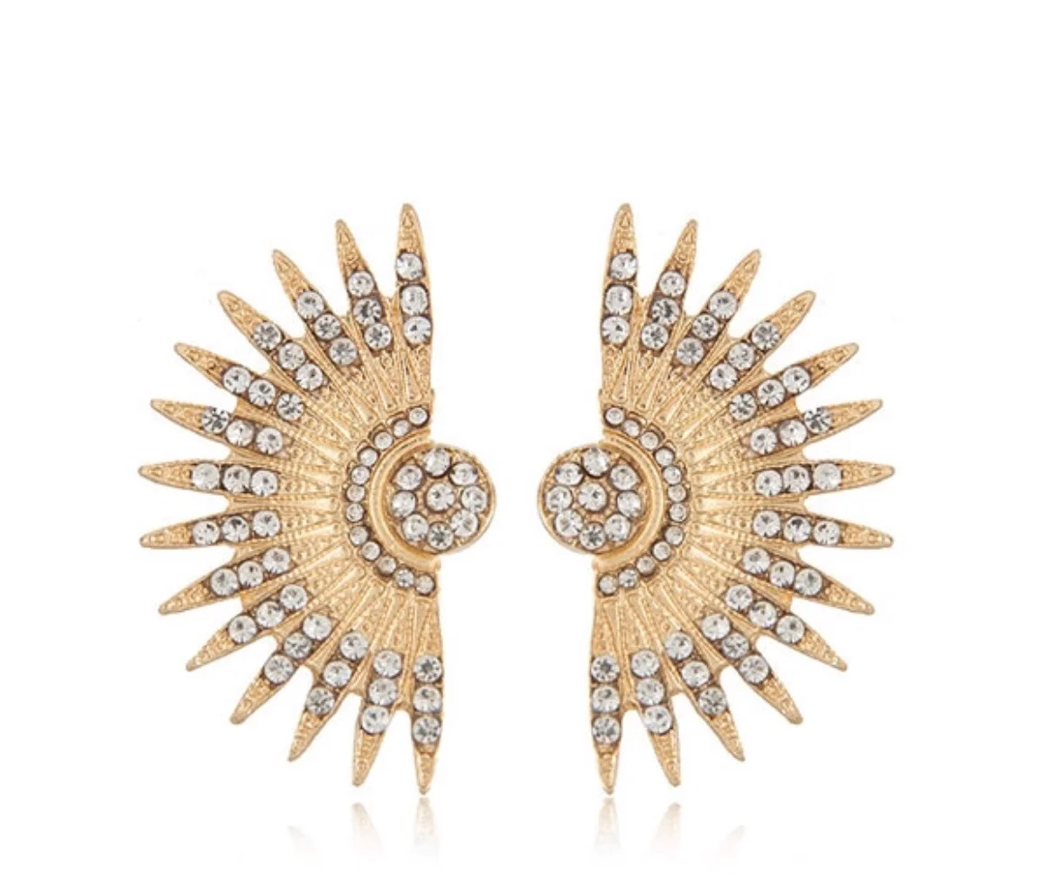 Fan-Shaped Ear Stud