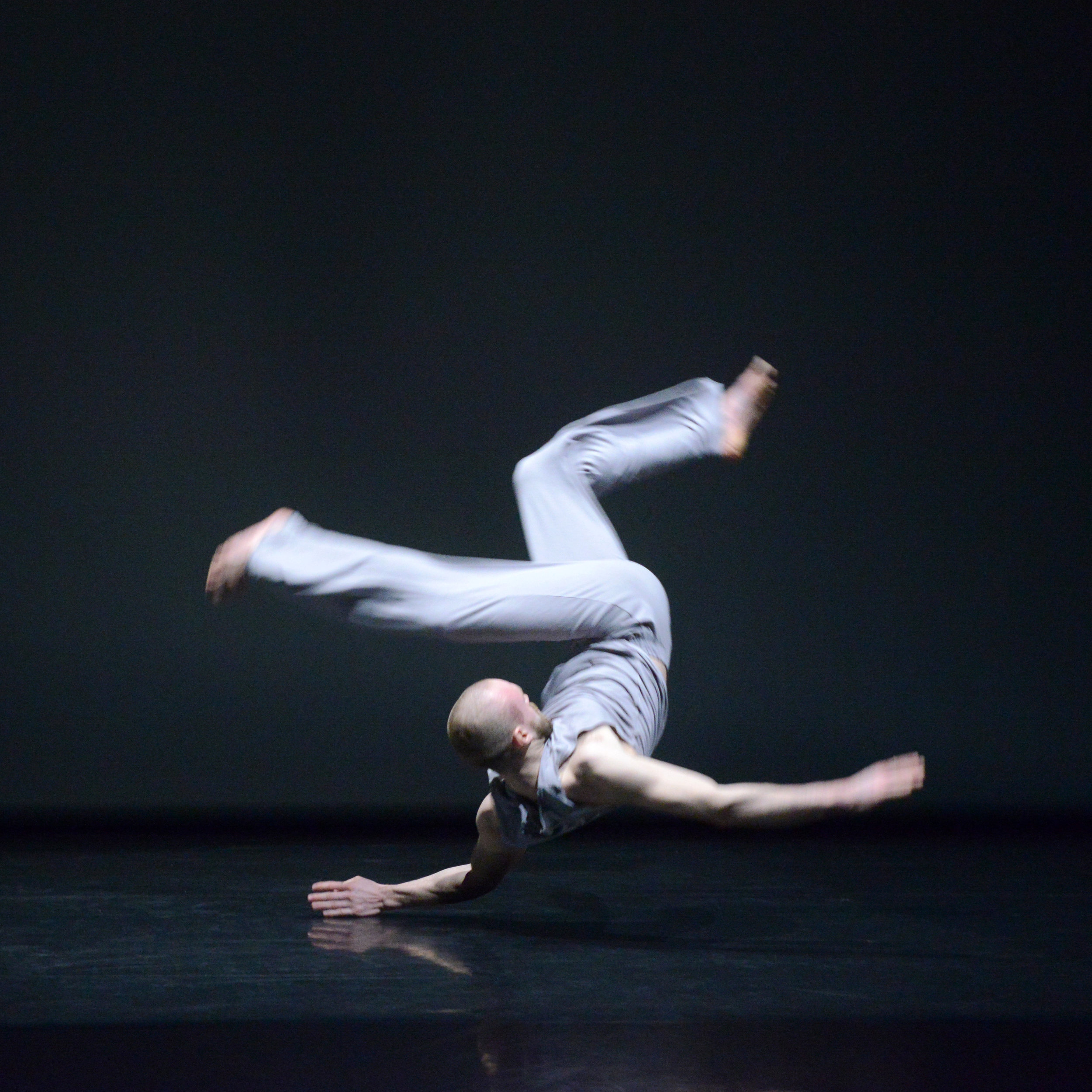  "You &amp; I"  Stephen Andrews - TORONTO DANCE THEATRE  Photo by Guntar Kravis 