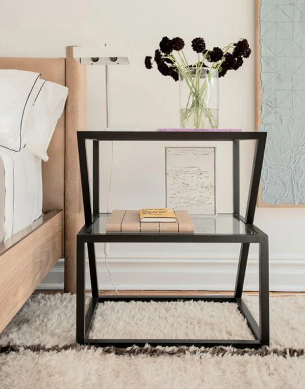 WSJ-FERRER-APT-bedroom-flowers.jpg