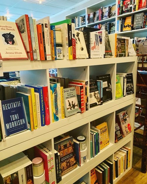 Locust Valley Bookstore, business photo 3