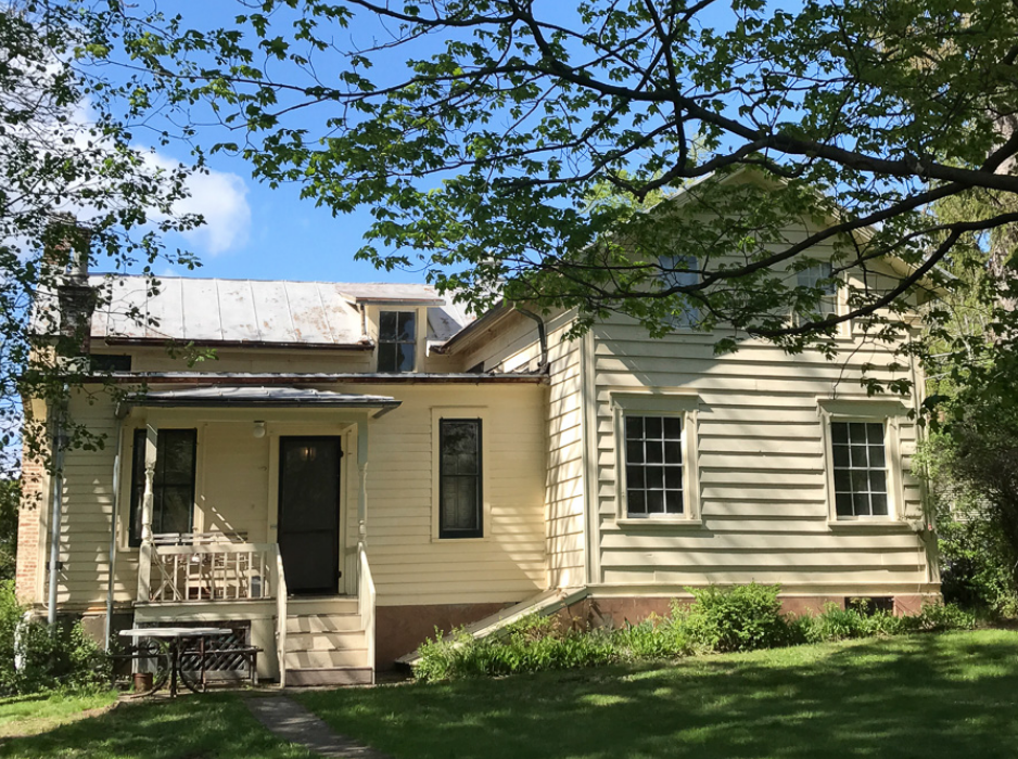 1077-RiverRd-Barrytown-NY_Exterior-Side-Porch.png