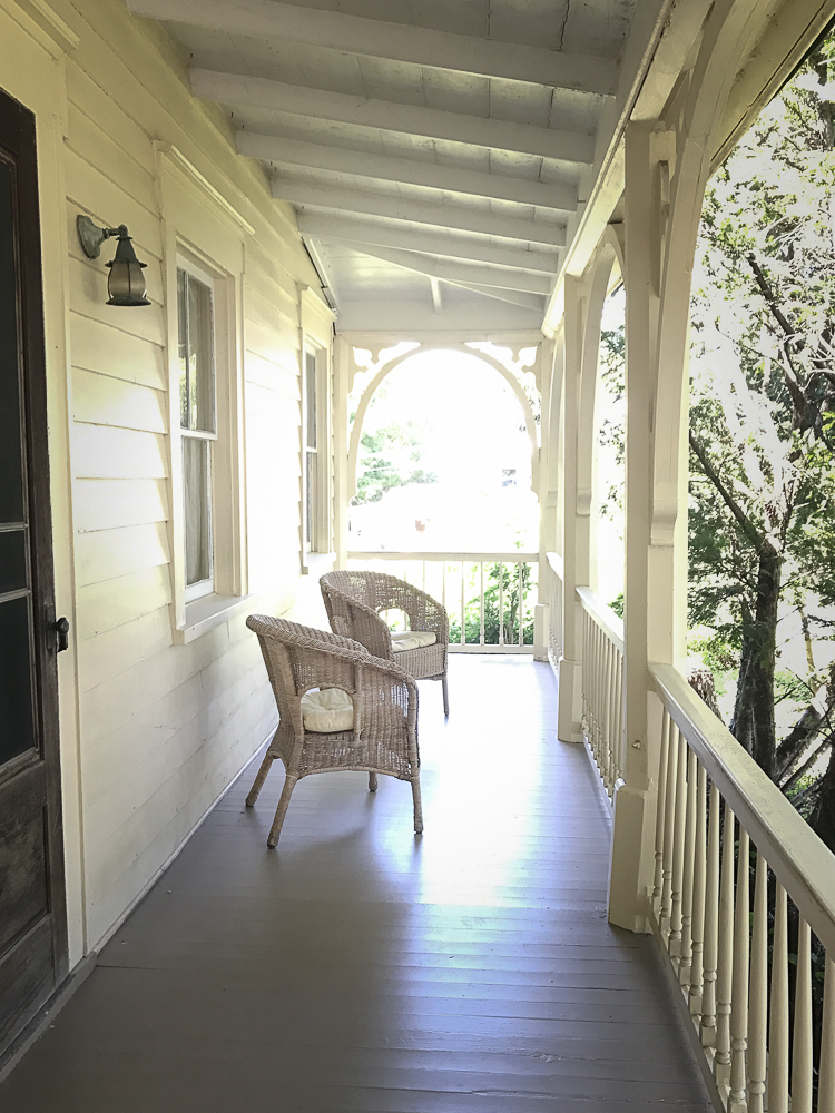 1077-RiverRd-Barrytown-NY_Porch-Front.jpg