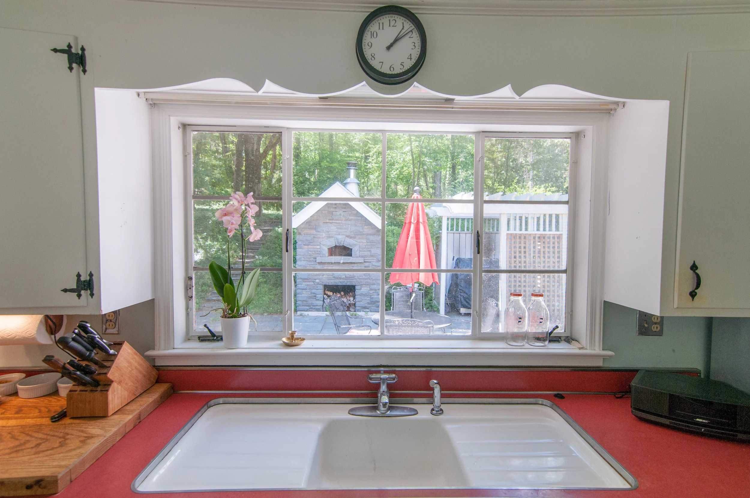 40-WHurleyRd-Outside-Patio.jpg