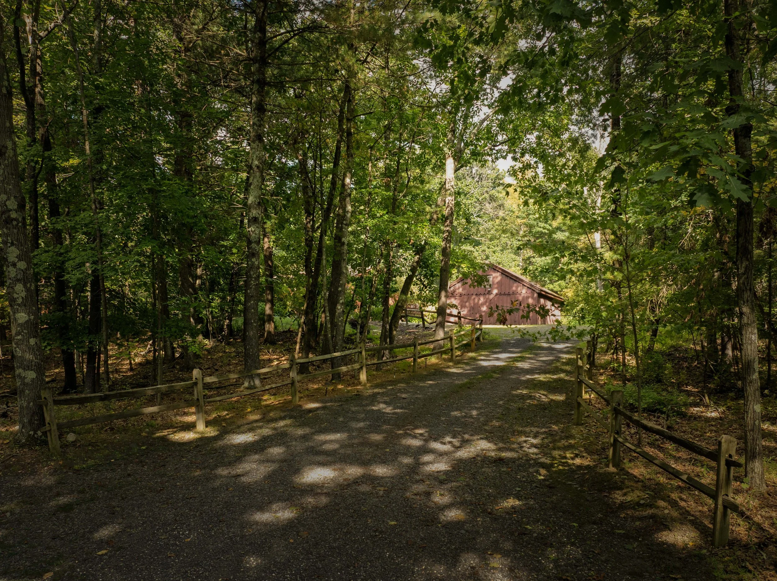 33_50-Hoefer-Rd_Red-Hook-25.jpg