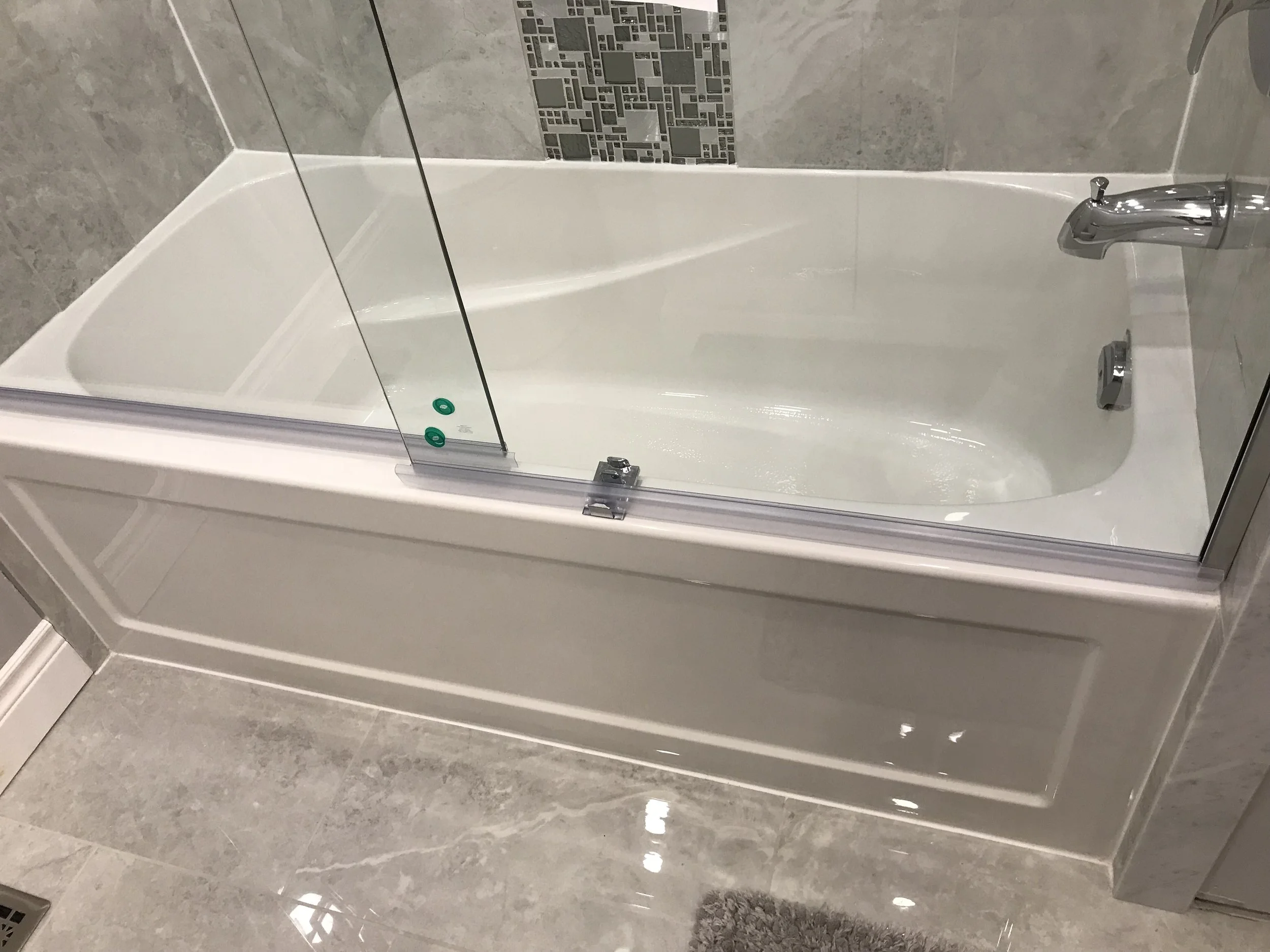 Bathtub 