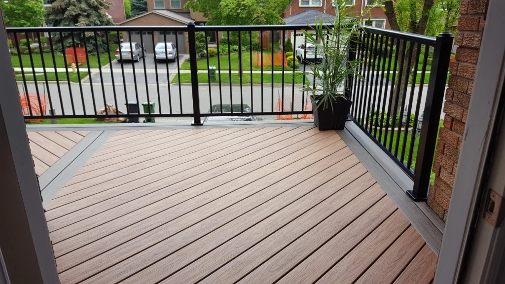  Composite Deck w/ Aluminum Railing 