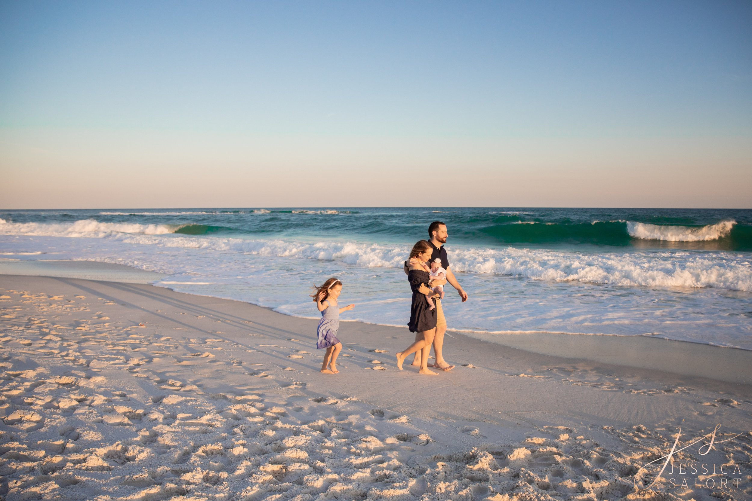 Jessica Salort, Navarre Beach Family Photographer