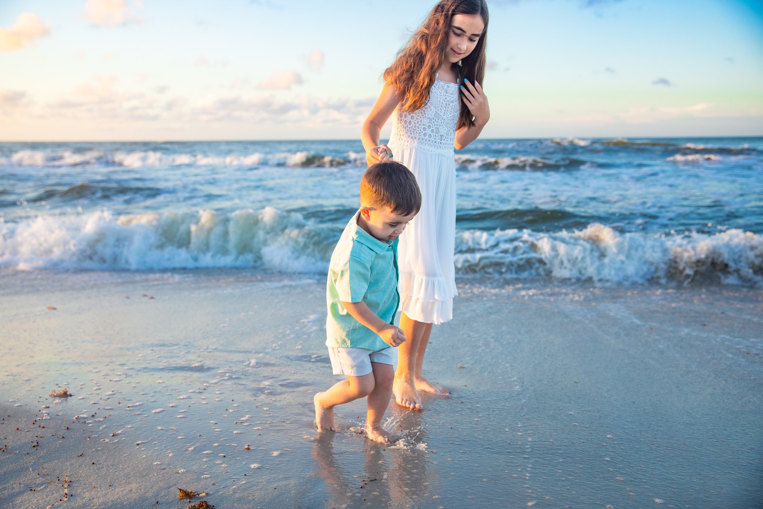 Jessica Salort, Navarre Beach Family Photographer