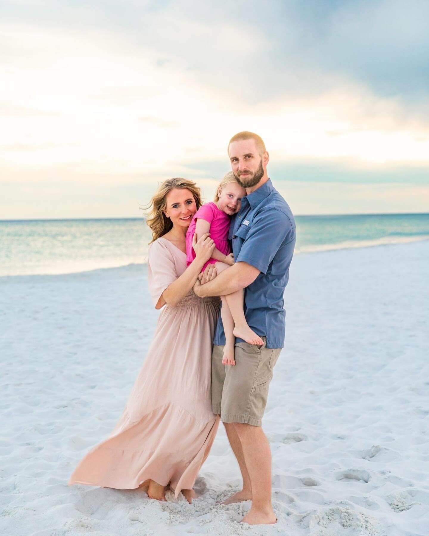 Check out my website! www.jessicasalort.com
😃Happy photos for my happy clients!
✅ Excellent reviews
🎯Fast turnaround

☎️Call Me! 850-313-1586 

#navarrebeachphotographer
#navarrefamilyphotographer
#navarrephotographer
#navarreflorida
#jessicasalort