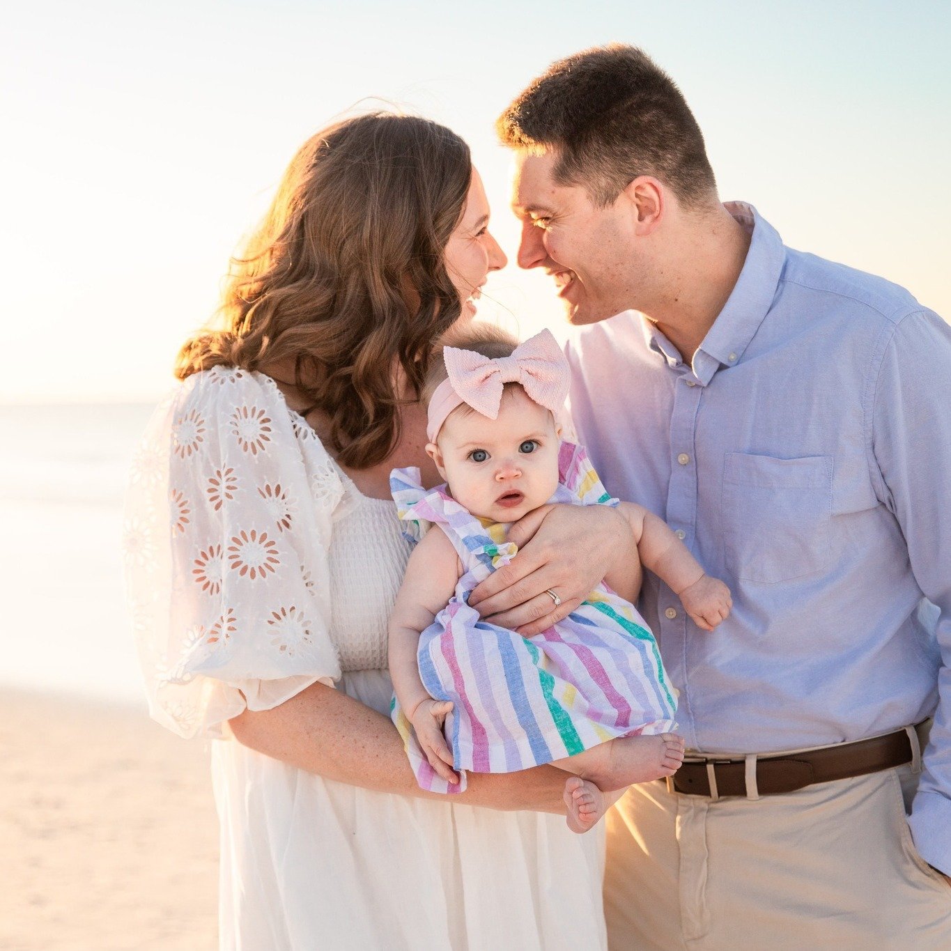 Just a few photos from my sunrise session this past Saturday with the Morris Family. Mornings and Evenings available this week! 

Booking link for mornings! https://www.jessicasalortphotos.com/sunrise-morning-mini-sessions

📞Contact Jessica Salort f