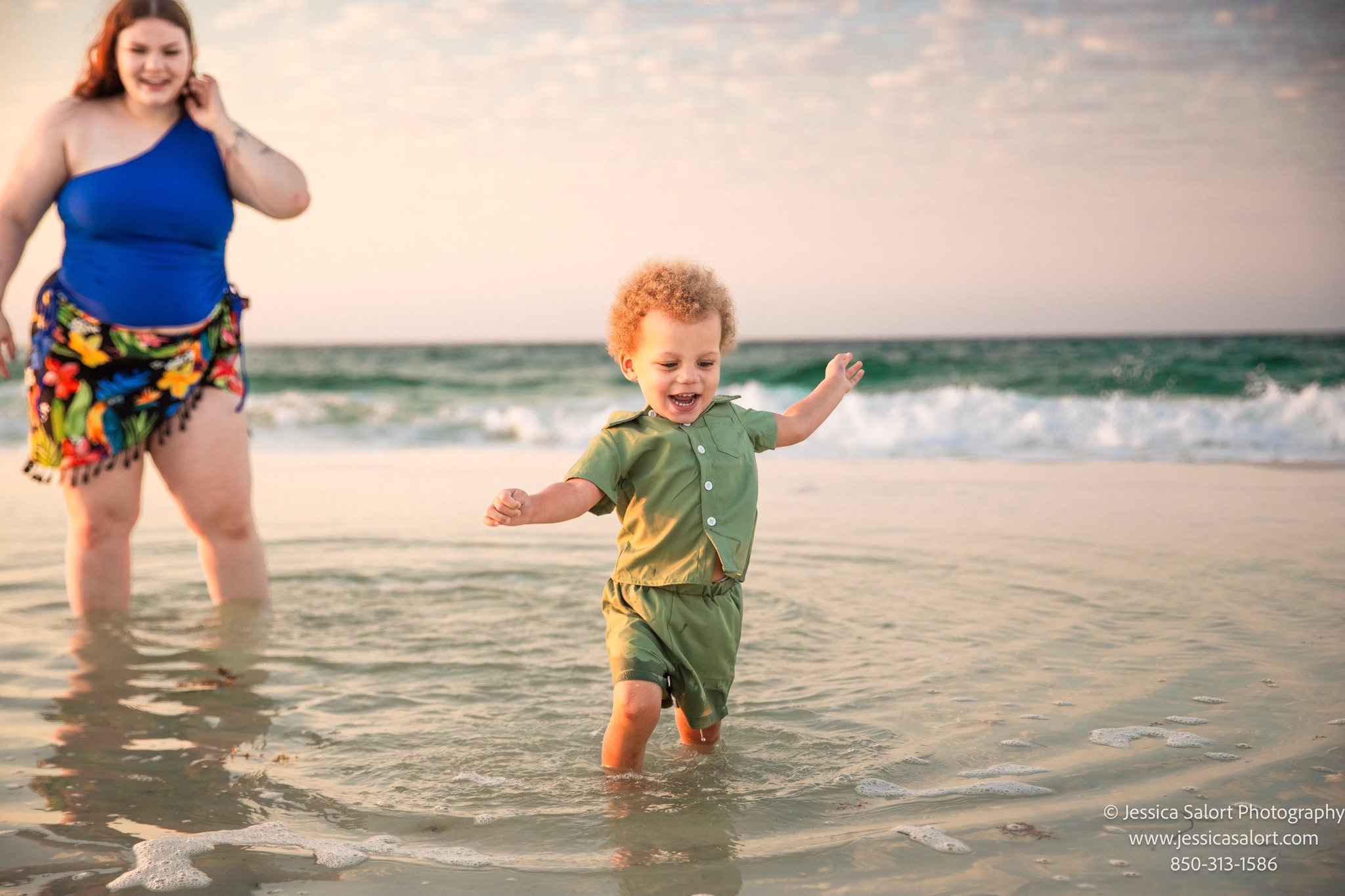 Sweetest little dude at Navarre Beach for a sunrise session this week. 

Book here🔽
https://www.jessicasalortphotos.com/sunrise-morning-mini-sessions

#navarrebeachphotographer
#navarrefamilyphotographer
#navarrephotographer
#navarreflorida
#jessica