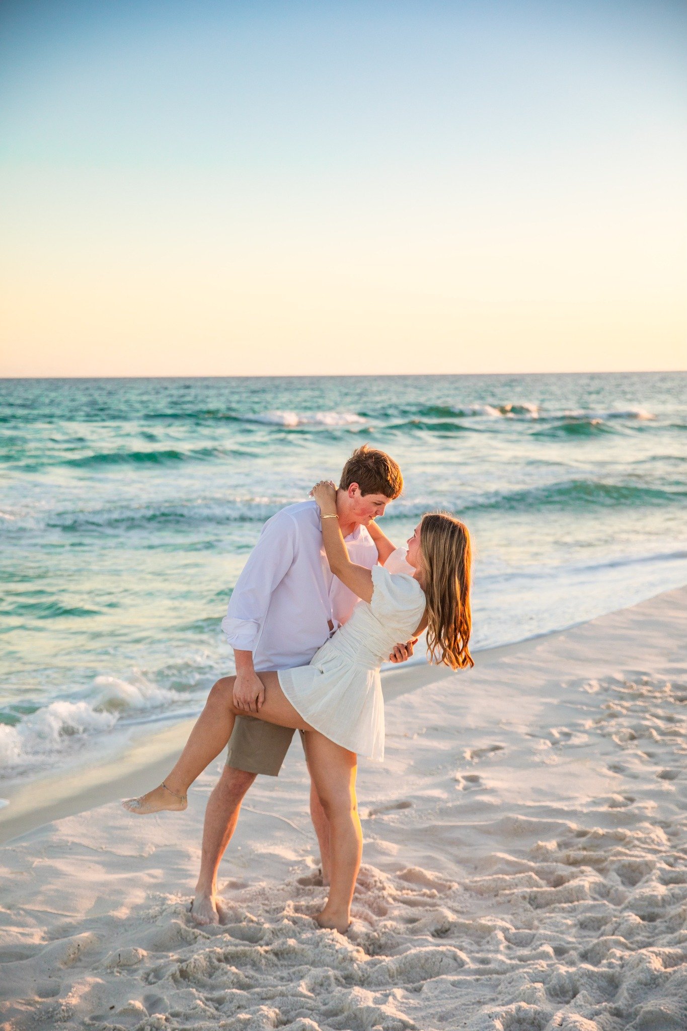 ***Flashback Friday, we patiently waited for Prince Charming to surprise his lady. She thought she was taking family photos and had no idea he was even in town. 

I'll help you plan your special day too! Call me! 

Let&rsquo;s create magic together &