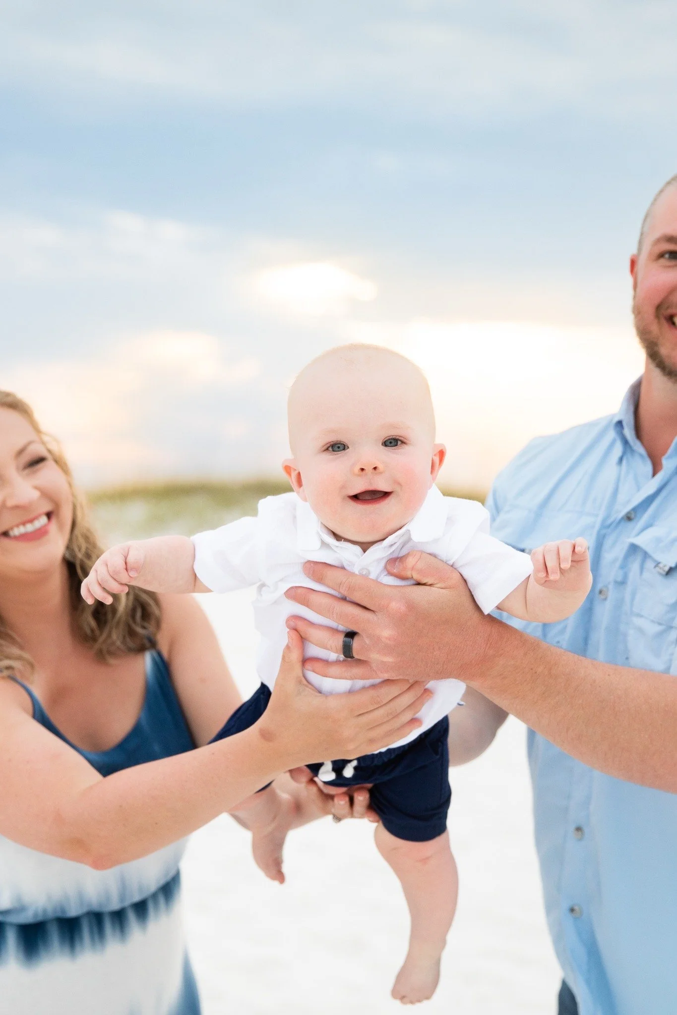 Let&rsquo;s create magic together &rarr; www.jessicasalort.com
Follow along for more love &amp; light 📸 @jessicasalortphotography
📞 Contact Jessica at (850) 313-1586
&ldquo;Your #1 choice for all things photo!&rdquo; 💛

#navarrebeachphotographer
#