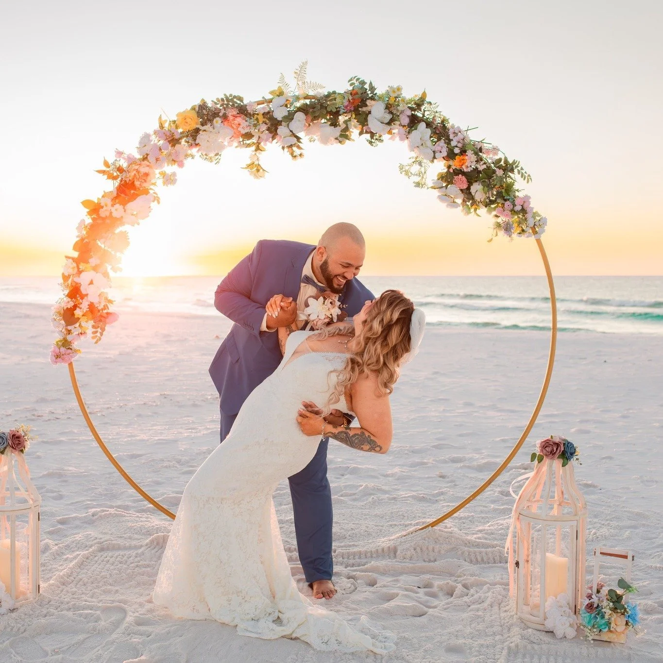 🥰📸💍My day as a GlamMother 
My day started at 3:30am to get my bride ready for her sunrise wedding. Then we headed off to the beach in 40 degree weather to catch the most gorgeous honey light. We were done by 7am after taking a billion photos. With