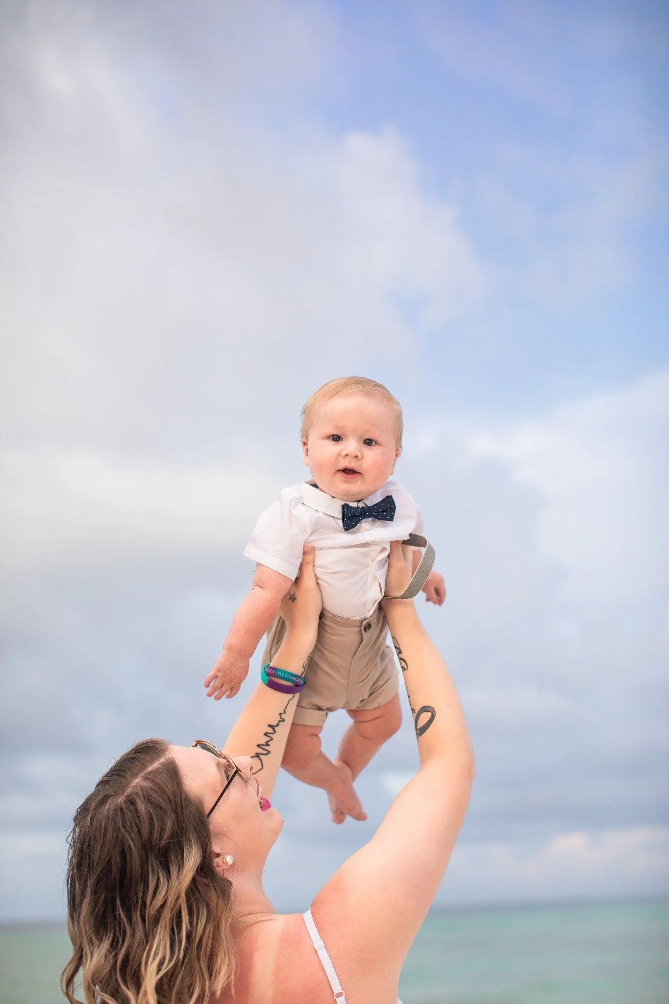 Flying babies never get old 🥰

Let&rsquo;s create magic together &rarr; www.jessicasalort.com
Follow along for more love &amp; light 📸 @jessicasalortphotography
📞 Contact Jessica at (850) 313-1586
&ldquo;Your #1 choice for all things photo!&rdquo;
