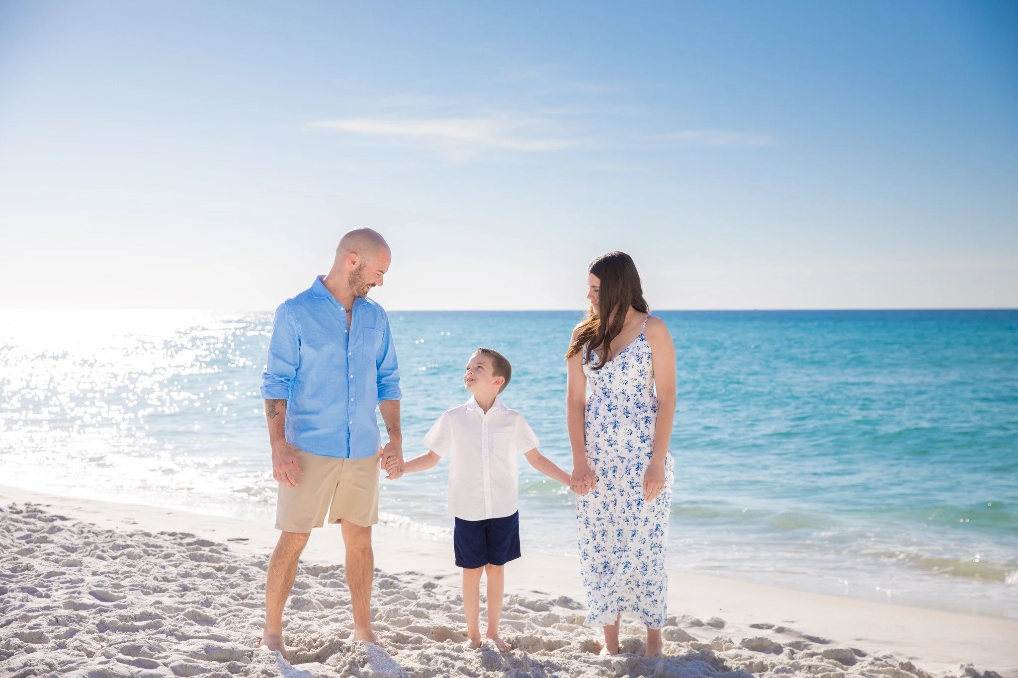 This morning' session was up and editing 2 hours later! That's lightening fast ladies and gents! Book your slot below. 

https://www.jessicasalortphotos.com/sunrise-morning-mini-sessions

#navarreflorida#navarrebeach#navarrefamilyphotographer