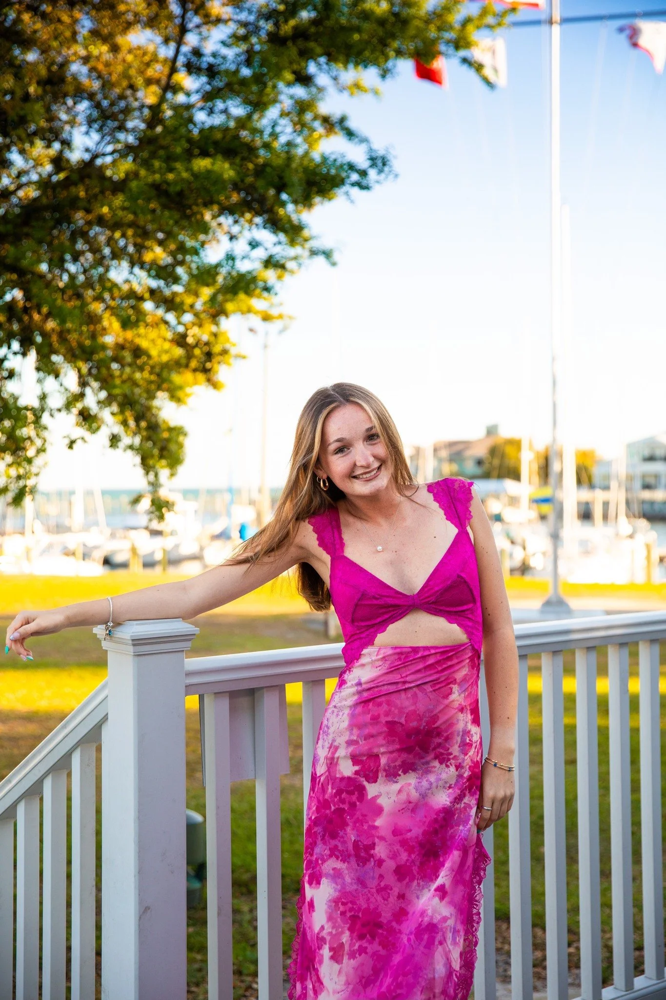 Good Morning!!! On today's agenda Edit, Photo Session, Edit and more Editing. We start the morning with a senior session. 🩷🩷🩷
 A few sneak peeks. Only took 900 plus photos.

#jessicasalortphotos#navarrefamilyphotographer#navarreflorida#pensacolabe