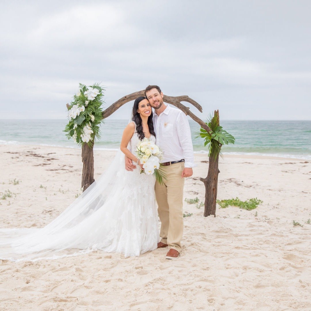 The ceremony and portraits is when everything starts to hit. Yes you are married and I hope you are ready cause all eyes are on you now. Let's take a billion photos! <--I'm good at that!

📞Contact Jessica Salort for all your photo needs! (850)313