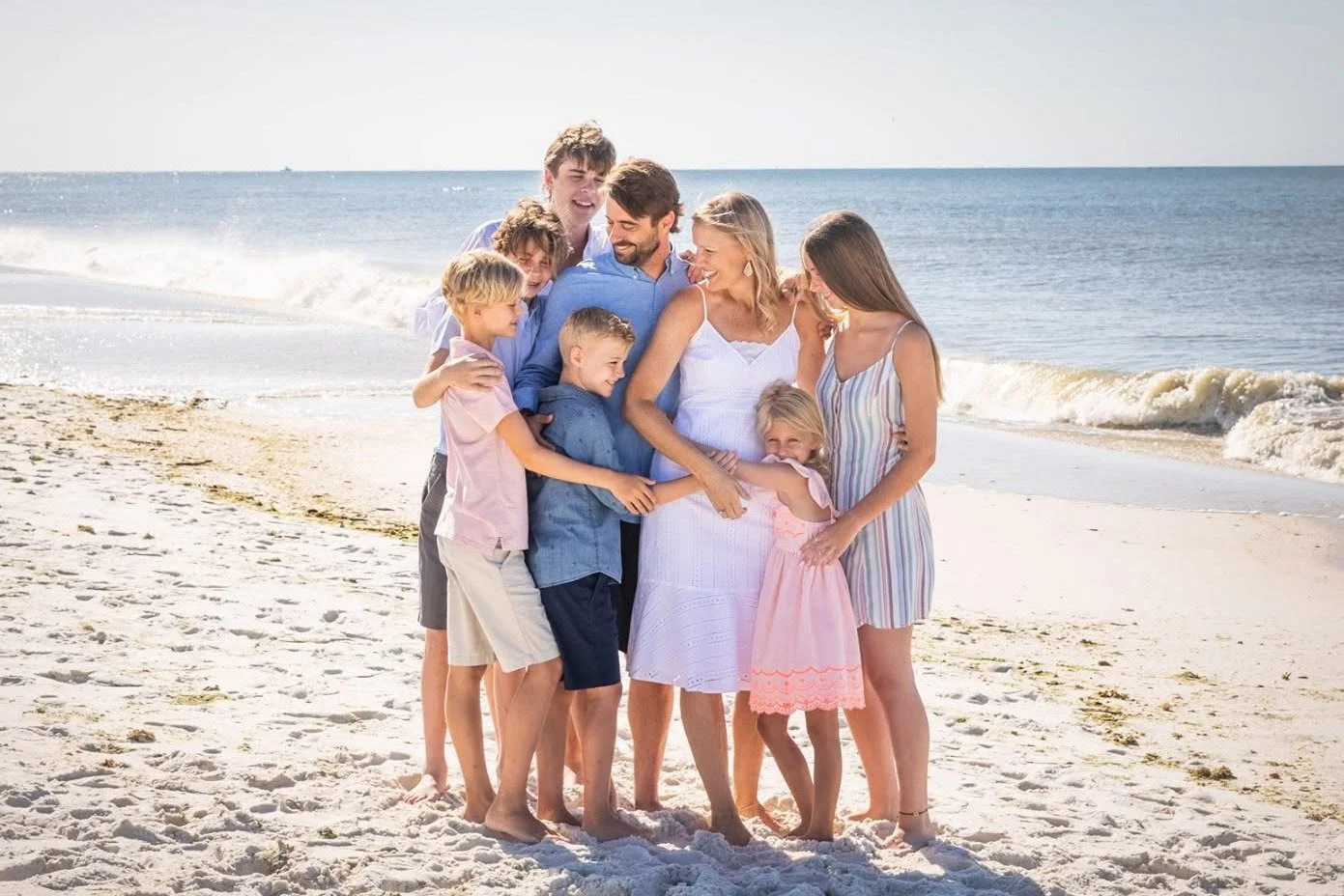 Nothing like being surrounded by your family. The laughter, the love, the memories&mdash;these are the moments that matter most.

www.jessicasalort.com

#navarre #beachphotography #navarreflorida #newpost#family