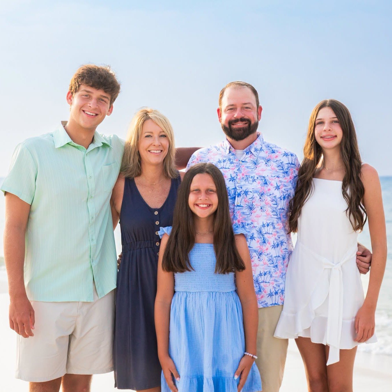 You come to FL for a few days and you have a billion things to do  so book your session for the beginning of the week in the morning. You won't regret it. And while you are at it , get those senior photos done too! We can do it all! 

📞Contact Jessi